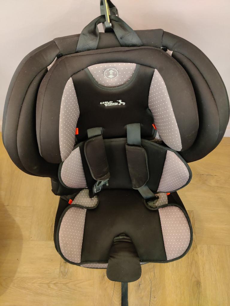 Childwheels autostoel groep 1/2/3 met verkleiner, Kinderen en Baby's, Autostoeltjes, Ophalen, Autogordel of Isofix, Gebruikt, Verstelbare rugleuning