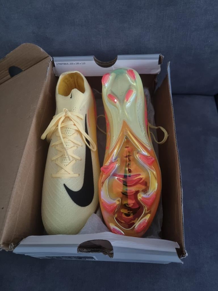 Nike voetbalschoenen, Sport en Fitness, Ophalen