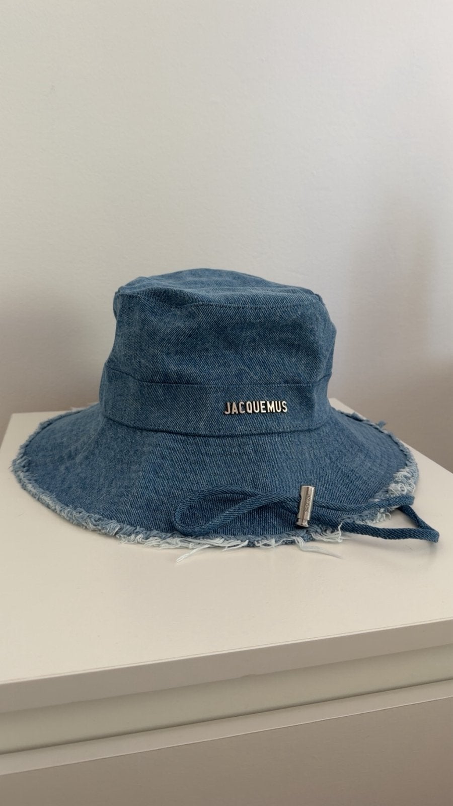 Bob jacquemus, Enlèvement