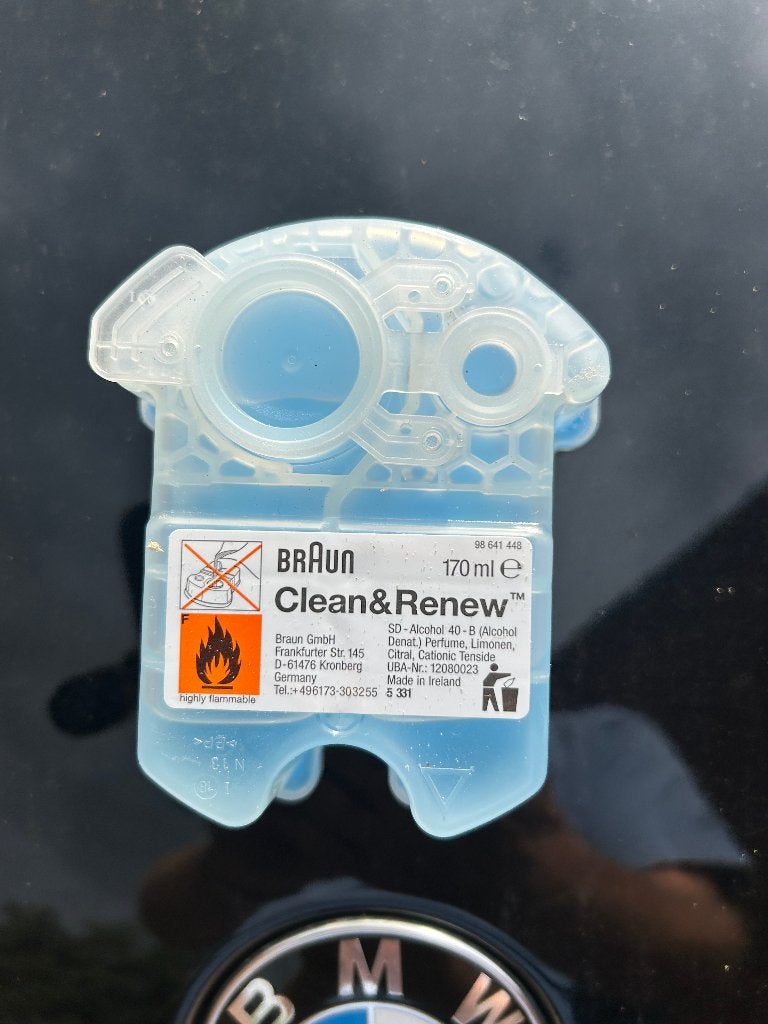 Braun Clean & renew, Ophalen, Schoonmaakmiddel