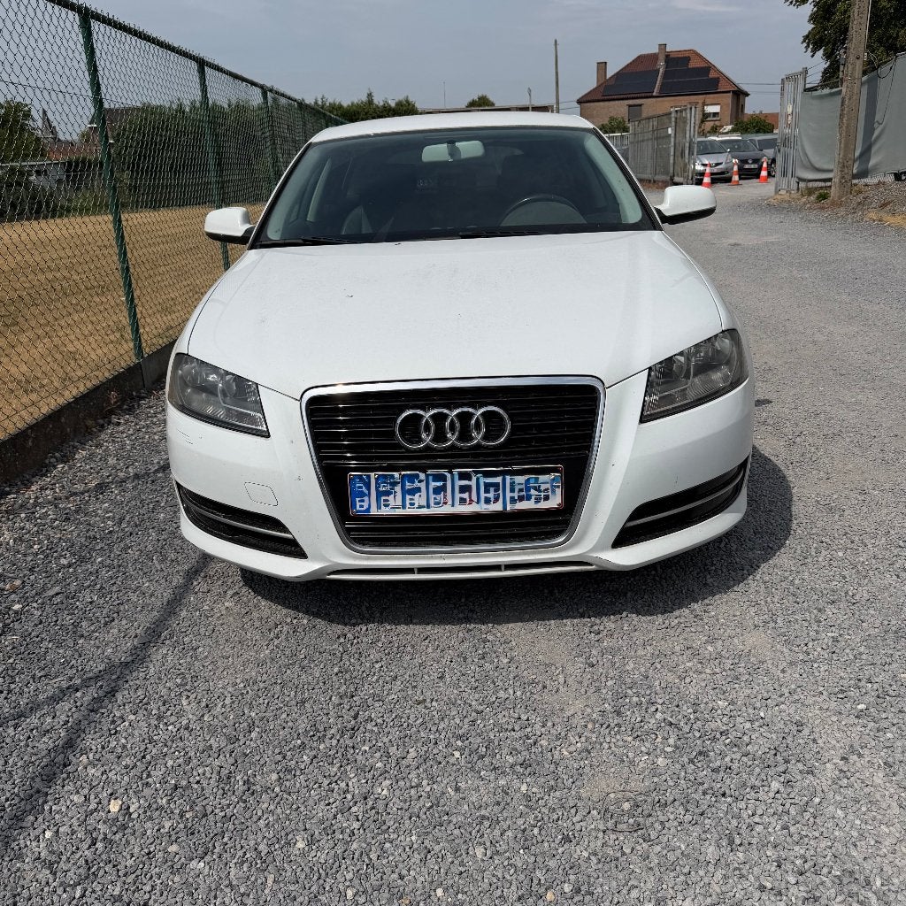 Audi A3 Sportback 1.6 TDI 2012 diesel blanc marchand/export, Cuir, Achat, Boîte manuelle, Noir