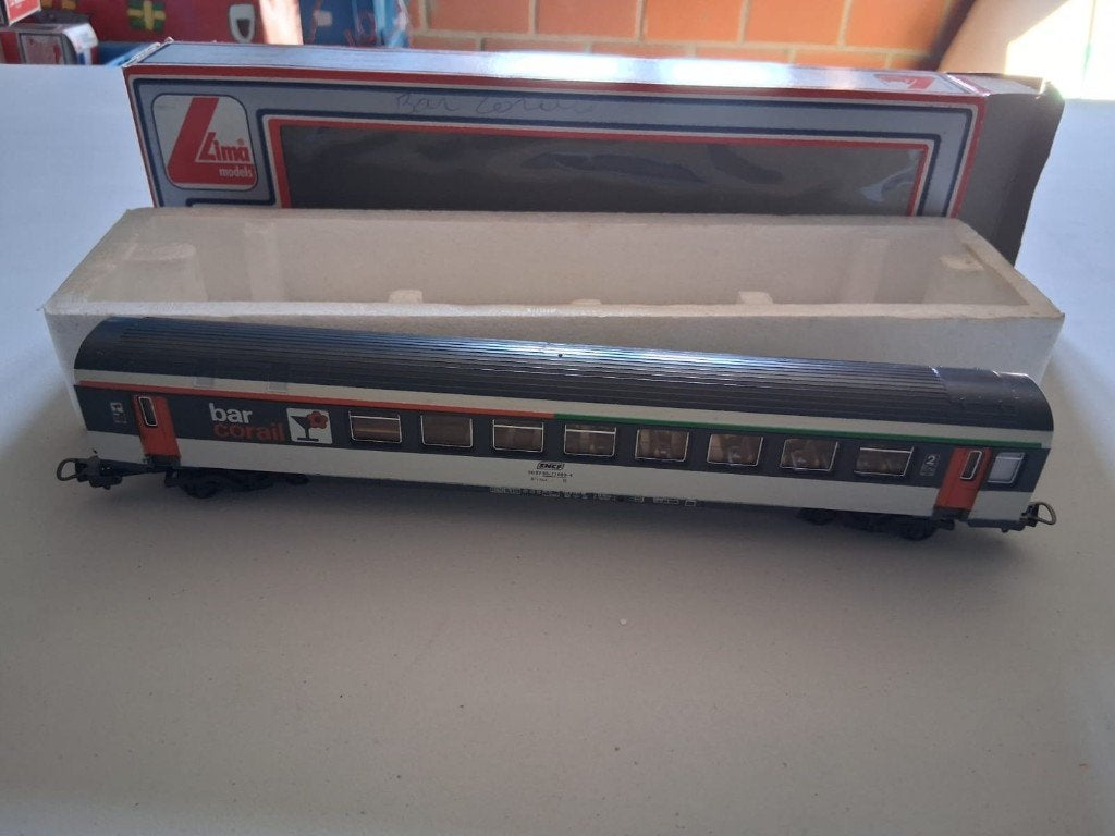 59 LIMA 309194 Corail barrijtuig, Hobby & Loisirs créatifs, Trains miniatures | HO, Comme neuf, Wagon, Lima, Envoi