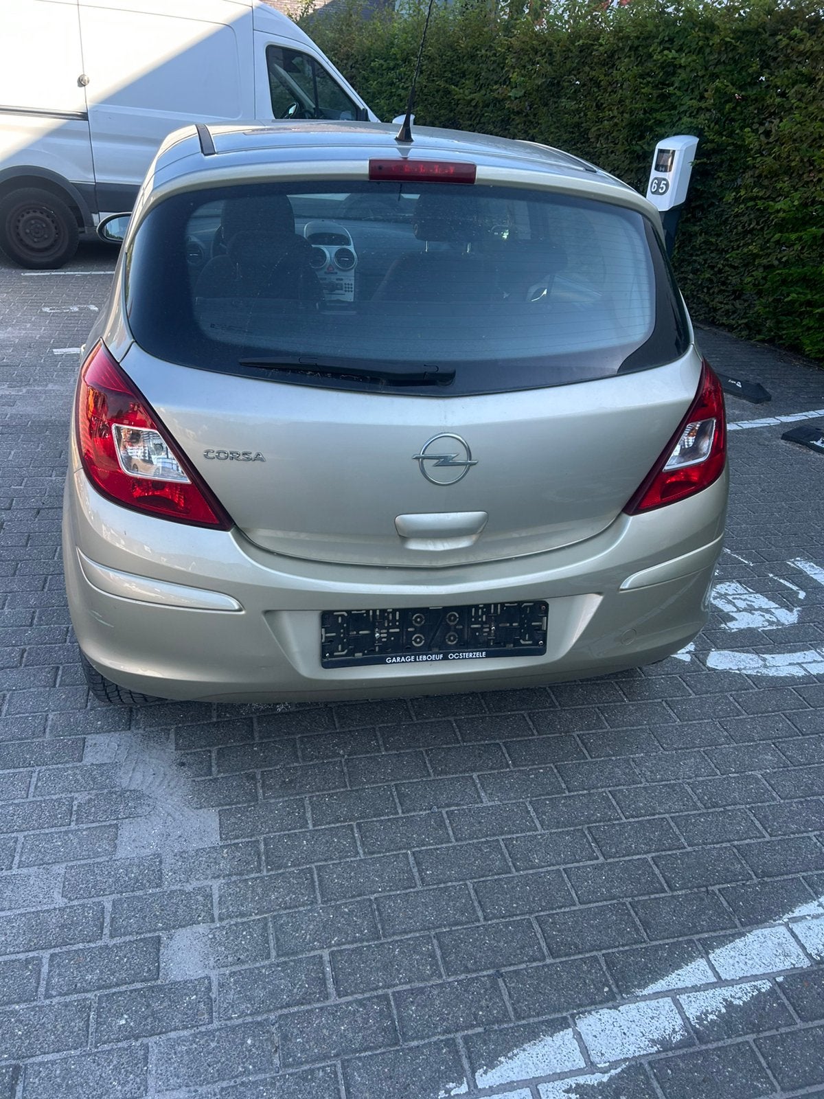 Opel Corsa 1200 cc BWJ2009 5 portes, Autos, Opel, Achat, Entreprise, Boîte manuelle, Autres couleurs