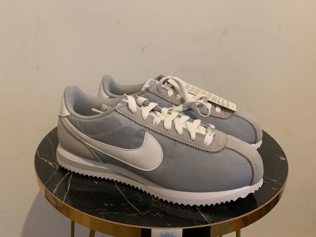 Nike cortez taille 39, Neuf, Gris, Enlèvement ou Envoi, Sneakers et Baskets