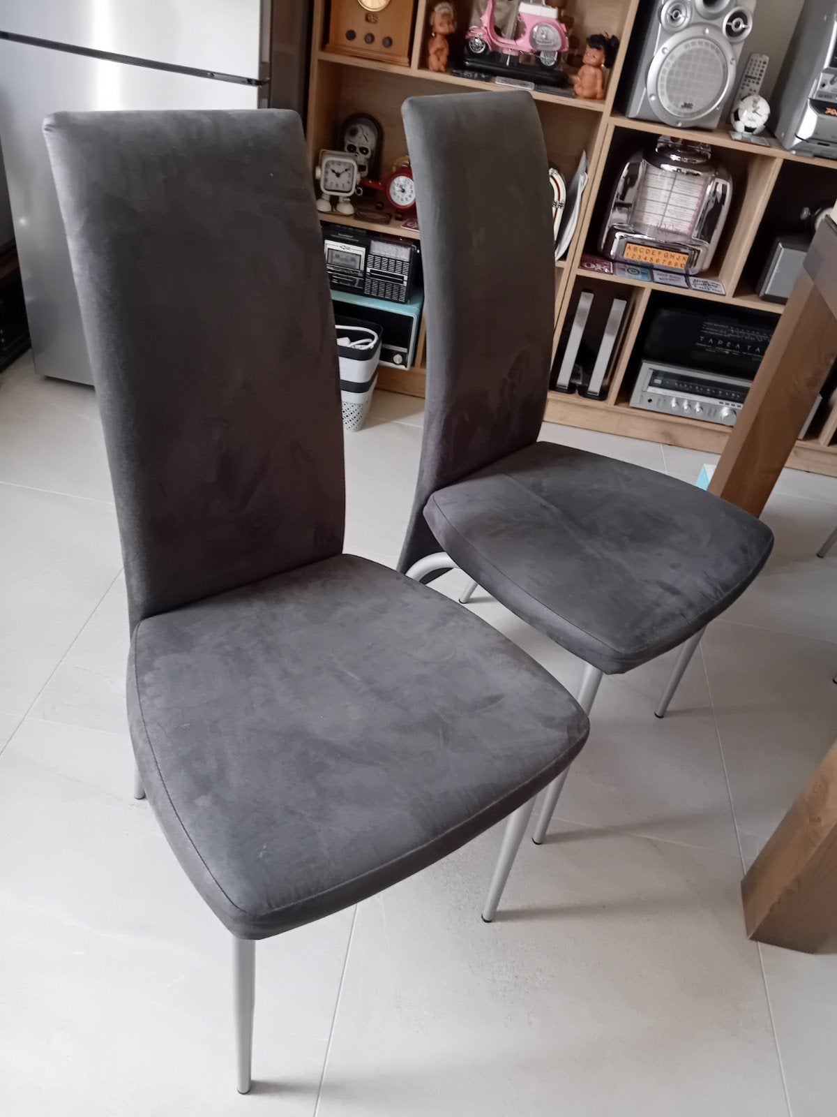 2 mooie eetkamer of keukenstoelen, Ophalen
