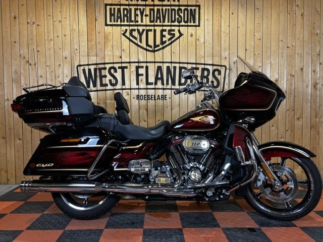 Harley-Davidson CVO Road Glide Limited Anniversary Edition, 1923 cm³, Customerservices@harley‑davidson.com, 3700 West Juneau Avenue
WI 53208  Milwaukee, US