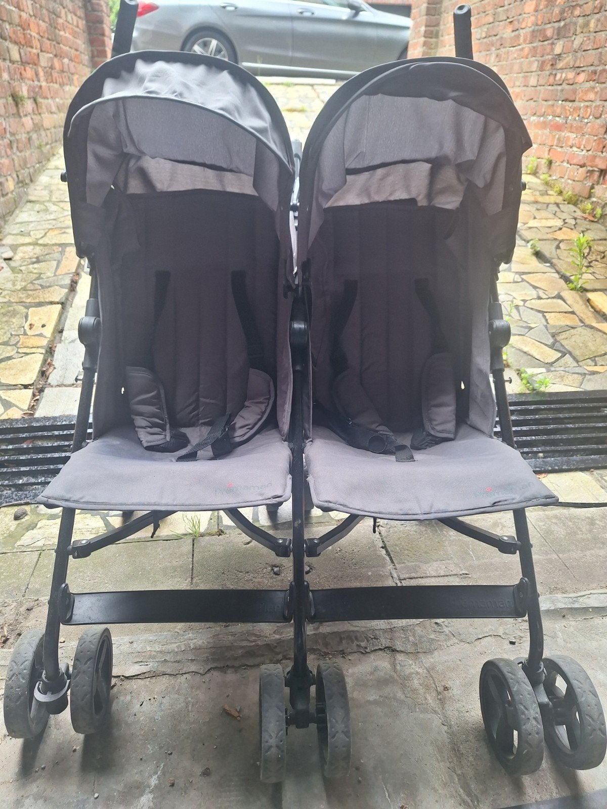 Tweelingsbuggy te koop, Ophalen