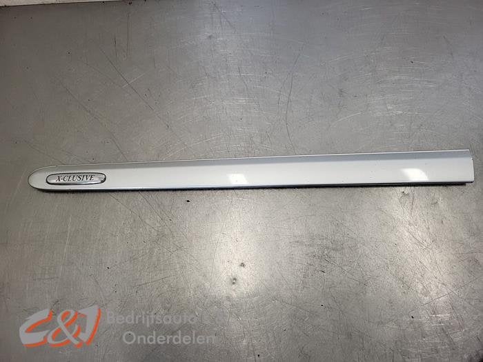 Bande décorative d'un Mercedes Vito, 3 mois de garantie, Utilisé, -, -