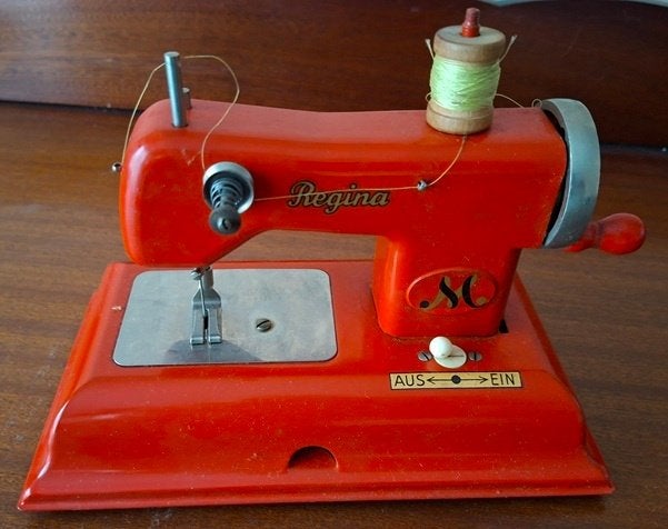 Retro speelgoednaaimachientje, Ophalen, Overige typen