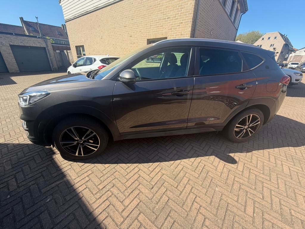 Hyundai te koop weinig km !!!, Autos, Achat, Euro 6, Boîte manuelle, Noir
