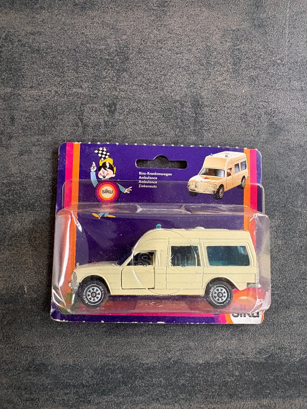 Siku Mercedes Binz Krankenwagen, Hobby en Vrije tijd, Ophalen of Verzenden, Nieuw, Auto, SIKU