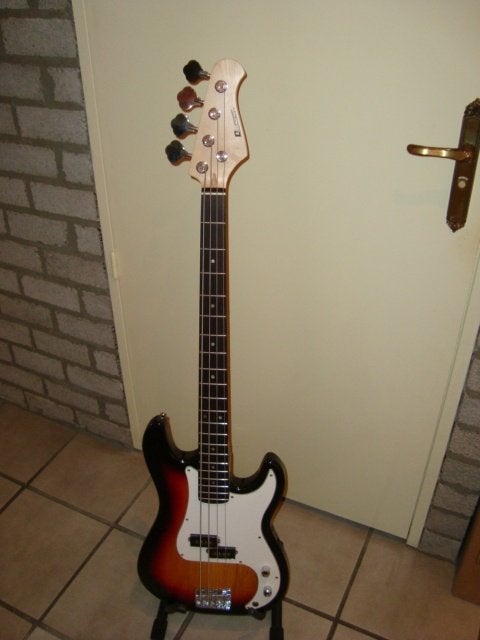 Dimavery PB-320 elektr. basgitaar suburst (nieuw, 20181423), Muziek en Instrumenten, Ophalen of Verzenden, Nieuw, Elektrische basgitaar
