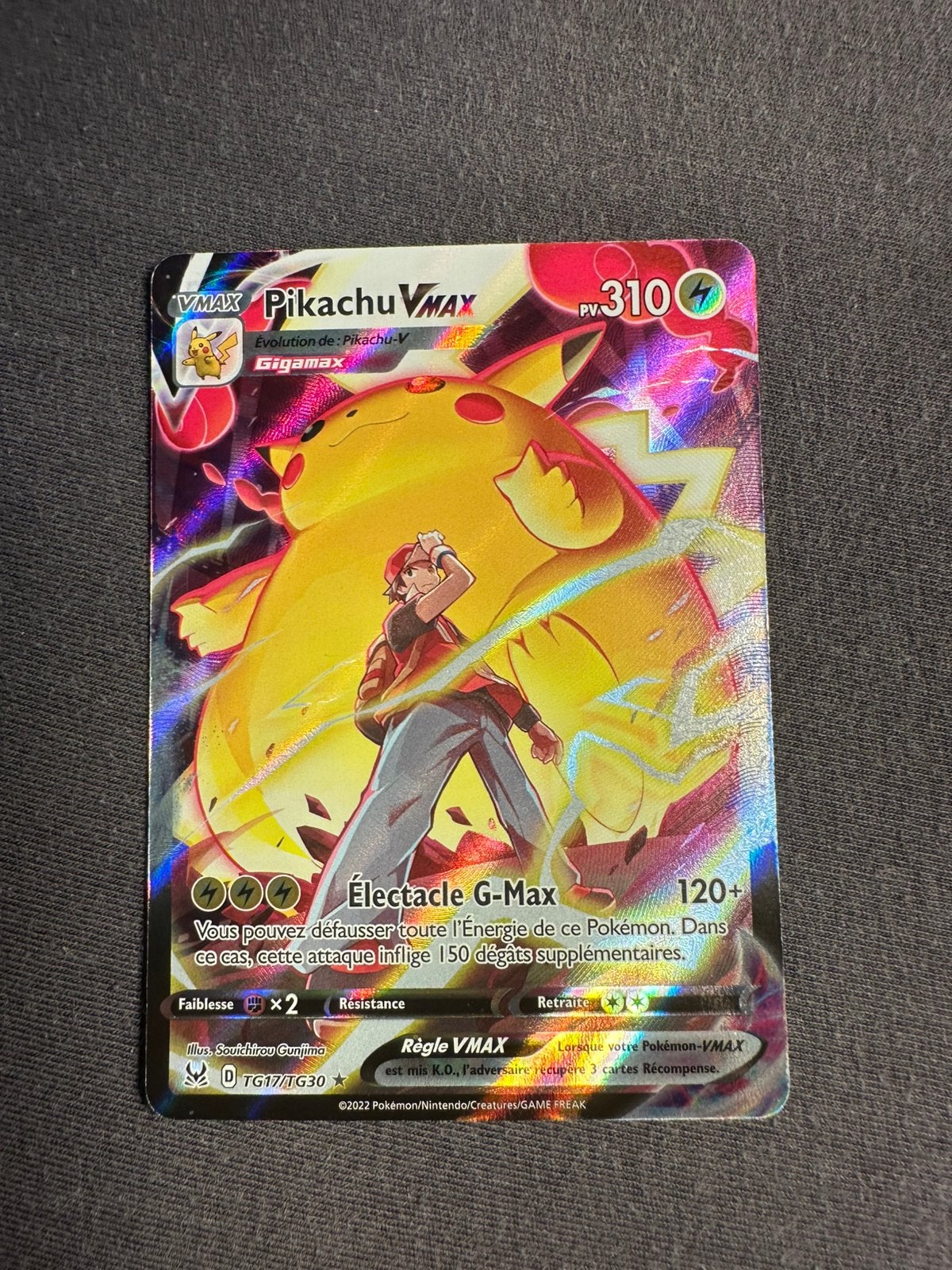 Carte pokemon pikachu Vmax TG17/TG30, Enlèvement, Comme neuf, Cartes en vrac
