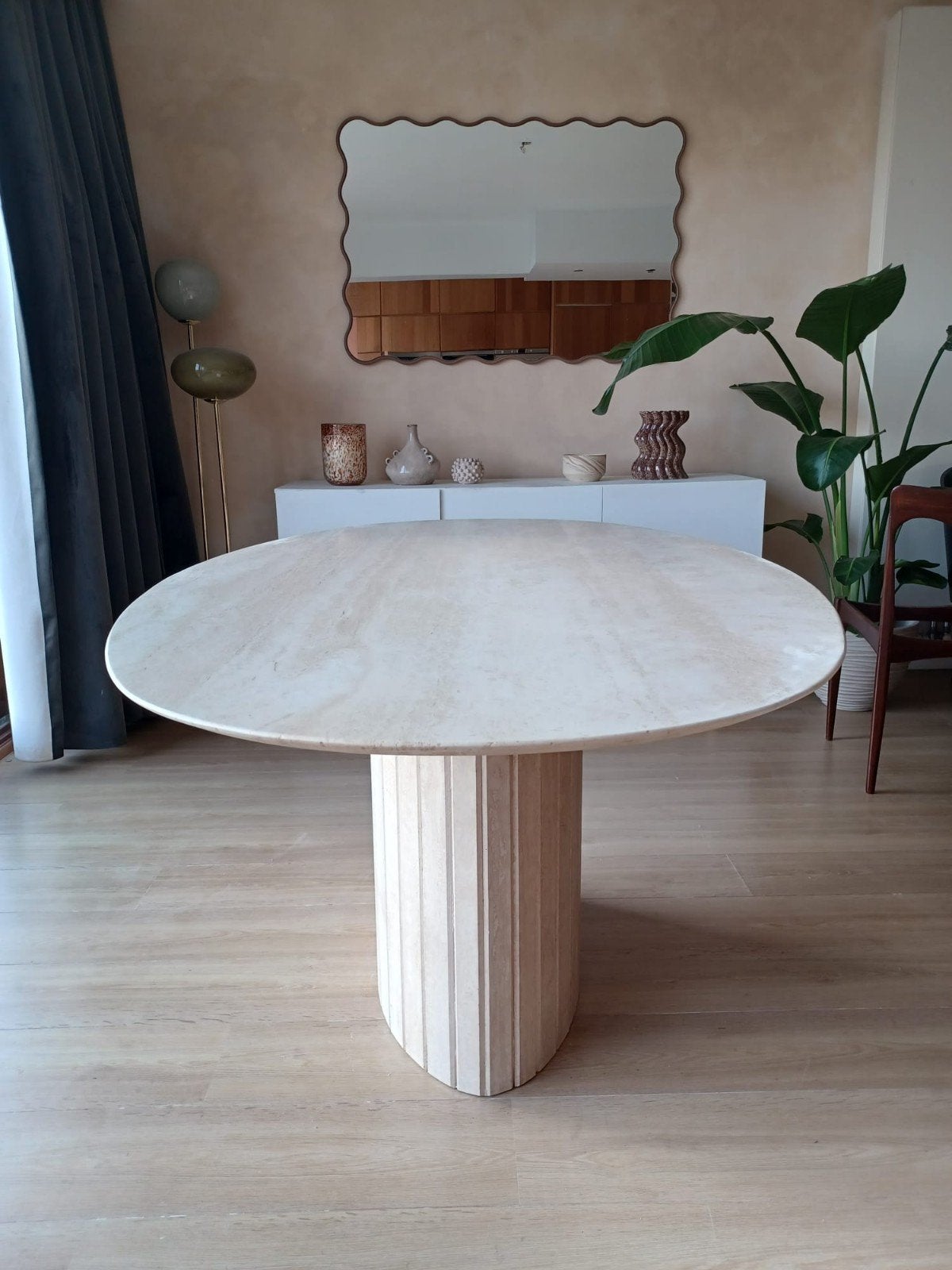 Belle table à manger ovale en travertin 180x100x74 cm, Maison & Meubles, Cinq personnes ou plus, Vintage, Comme neuf, Enlèvement