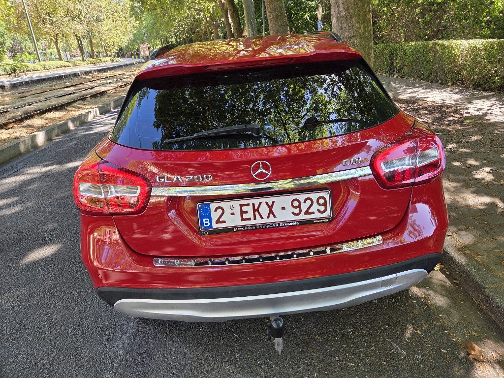 Mercedes Gla 200 cdi, Autos, Rouge, Achat, 2020 kg, Euro 6
