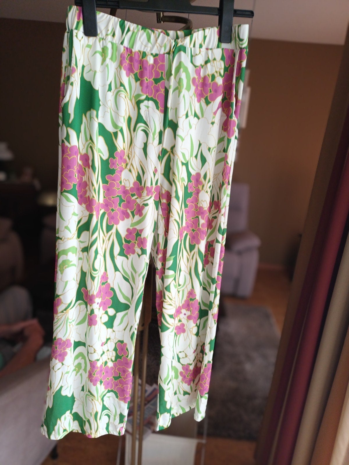 Un tout nouveau pantalon léger et fluide l, Enlèvement ou Envoi, Taille 42/44 (L)