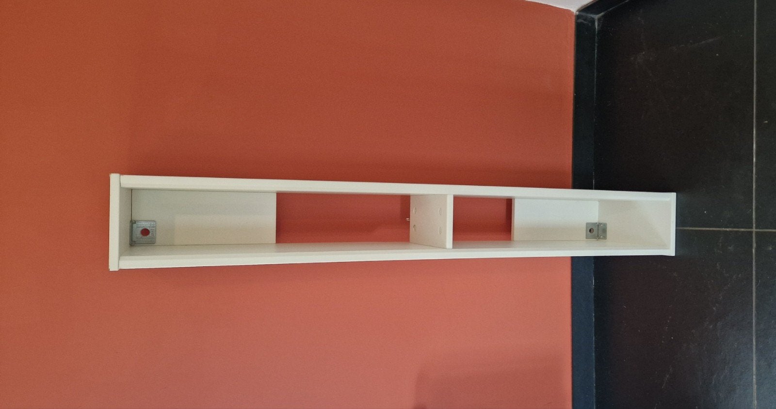 Tv meubel om op te hangen, Ophalen
