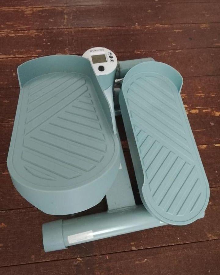 Mini stepper Domyos MS100 en état neuf – jamais utilisé., Enlèvement, Comme neuf, Autres matériaux, Jambes
