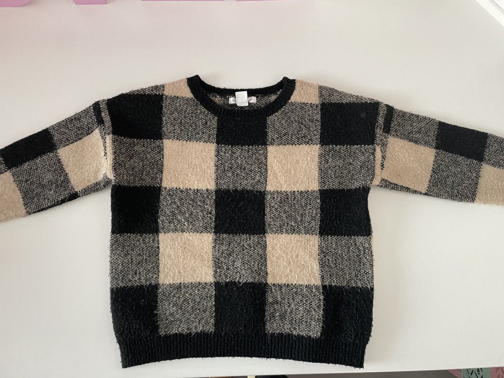 Zwarte/bruine trui maat 134, Kinderen en Baby's, Kinderkleding | Maat 134, Ophalen of Verzenden, Zo goed als nieuw, Meisje, Trui of Vest
