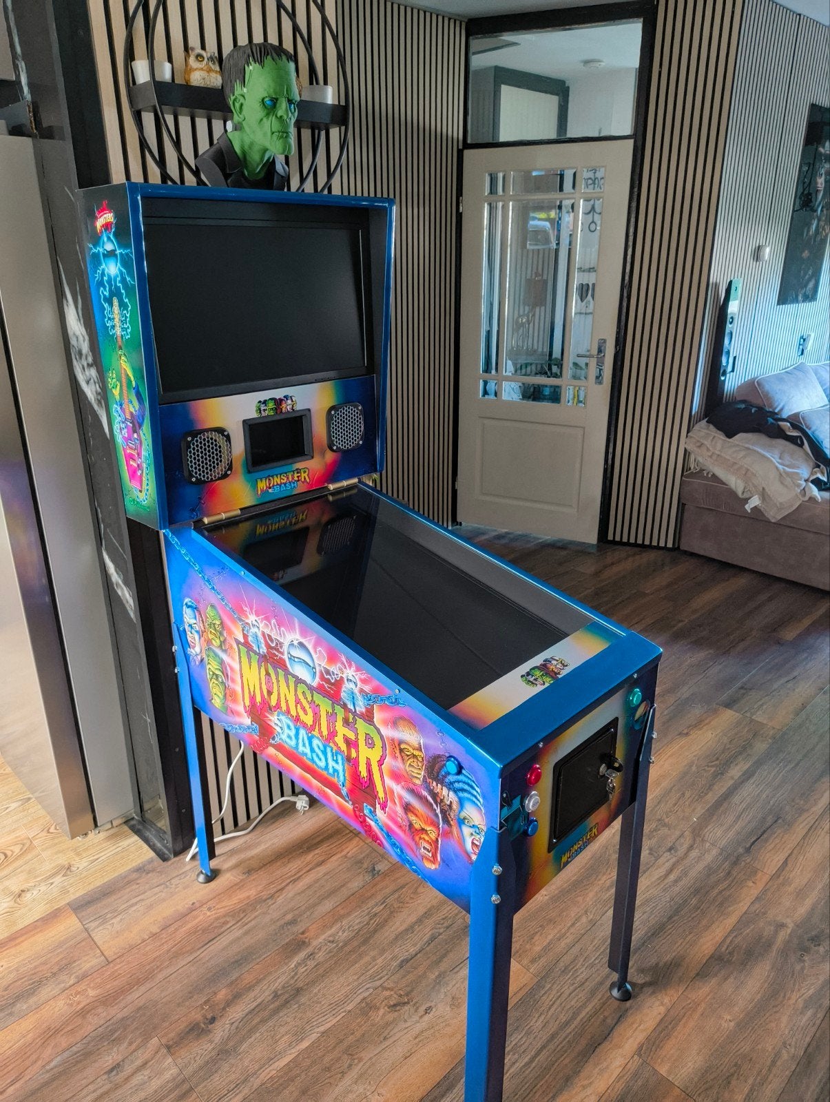 Monsterbash virtual pinball, Enlèvement, Flipper (jeu)