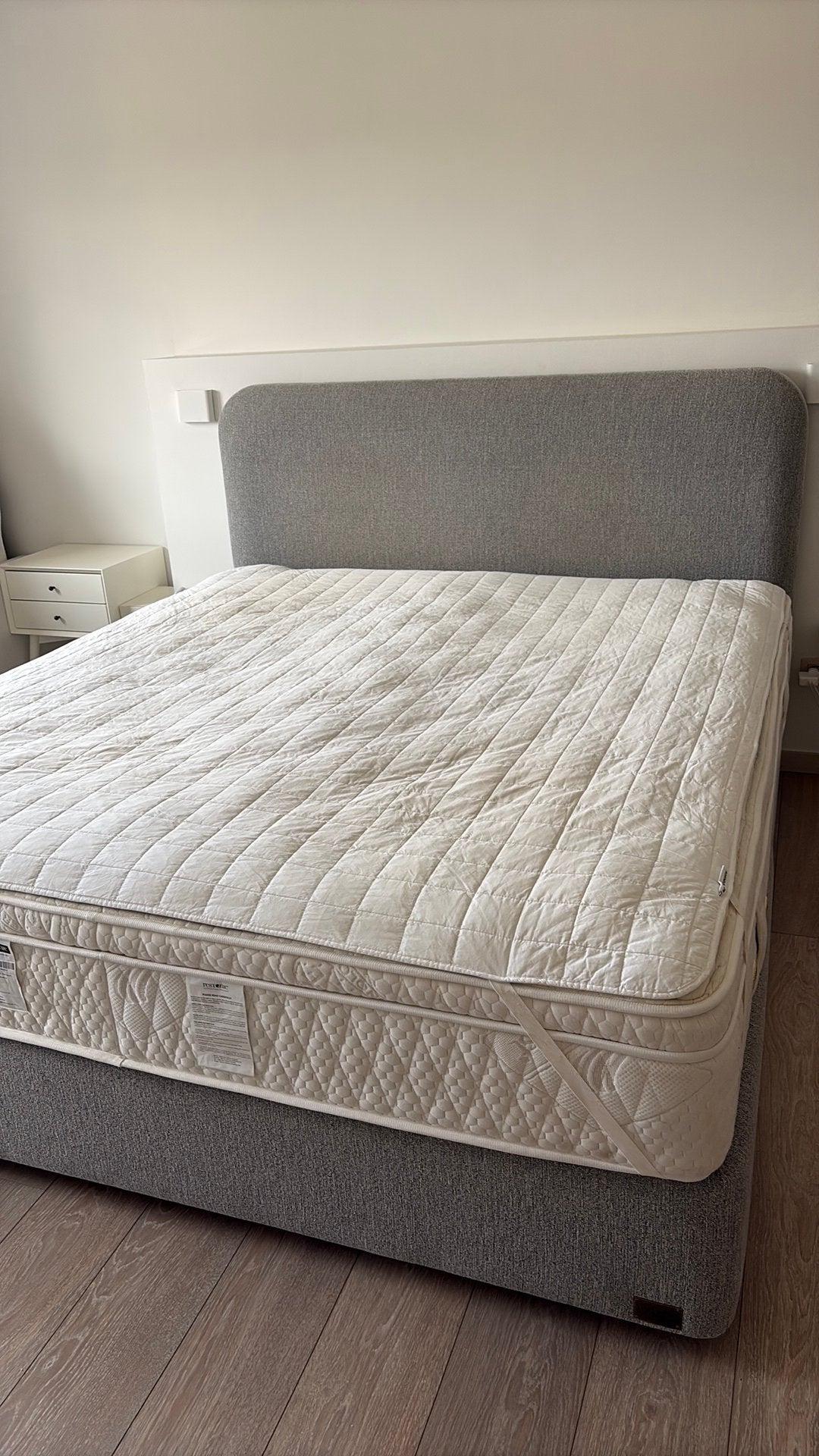 Lit Restonic avec matelas 180x200, bonne qualité, Enlèvement, Utilisé