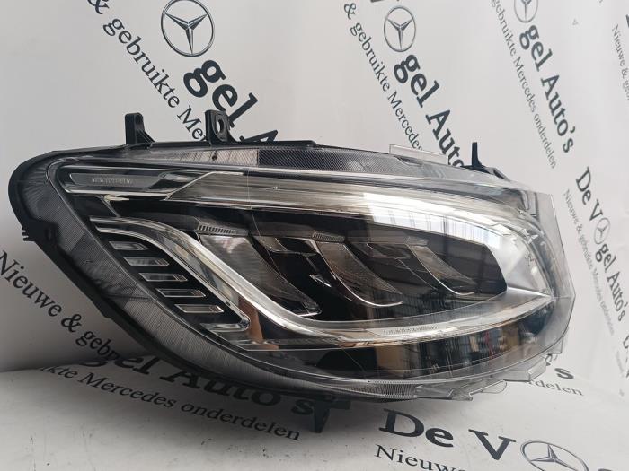 Phare droit d'un Mercedes Sprinter, 3 mois de garantie, Utilisé, -, -