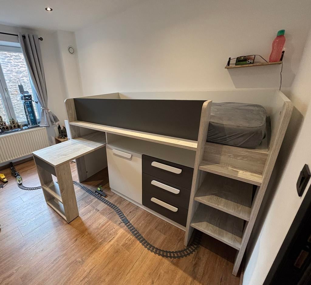 Verhoogd bed voor kinderen, Kinderen en Baby's, Kinderkamer | Stapelbedden en Hoogslapers, Zo goed als nieuw, Ophalen