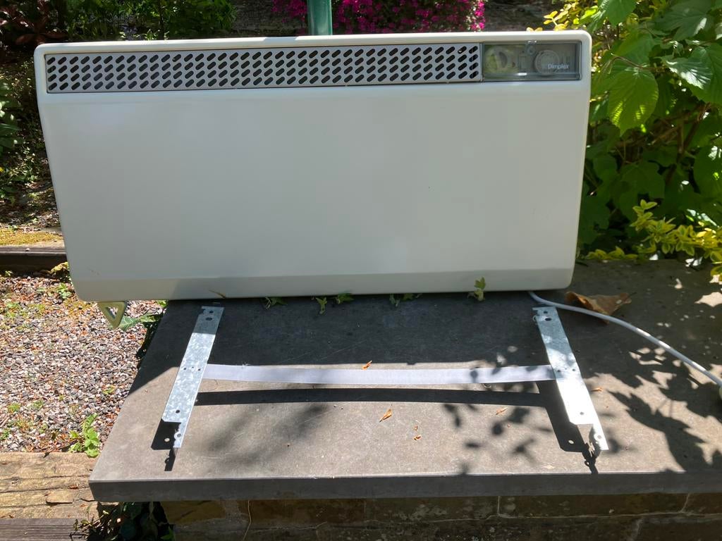 Radiateur électrique mural 2000w, Bricolage & Construction, 800 watts ou plus, Enlèvement, Utilisé, Radiateur