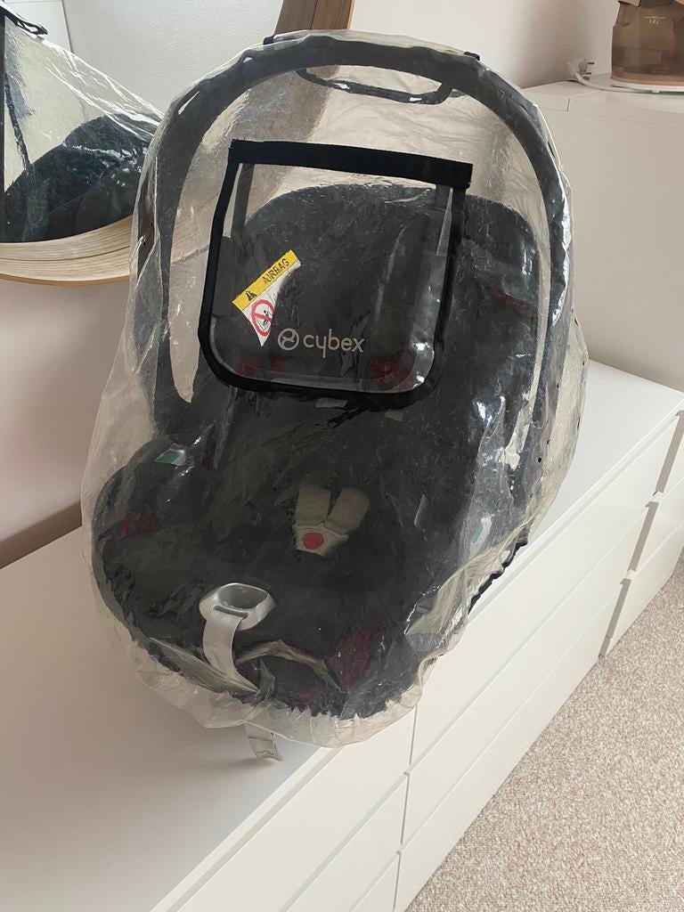 Habillage de pluie - Cybex - cloud z, Enfants & Bébés, Sièges auto, Enlèvement