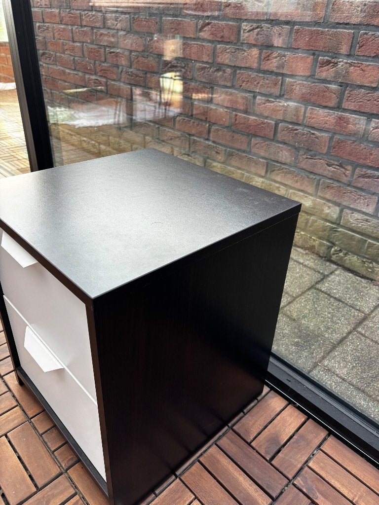 Nachtkastje, Ophalen, Nieuw, 55 tot 70 cm, 45 tot 65 cm