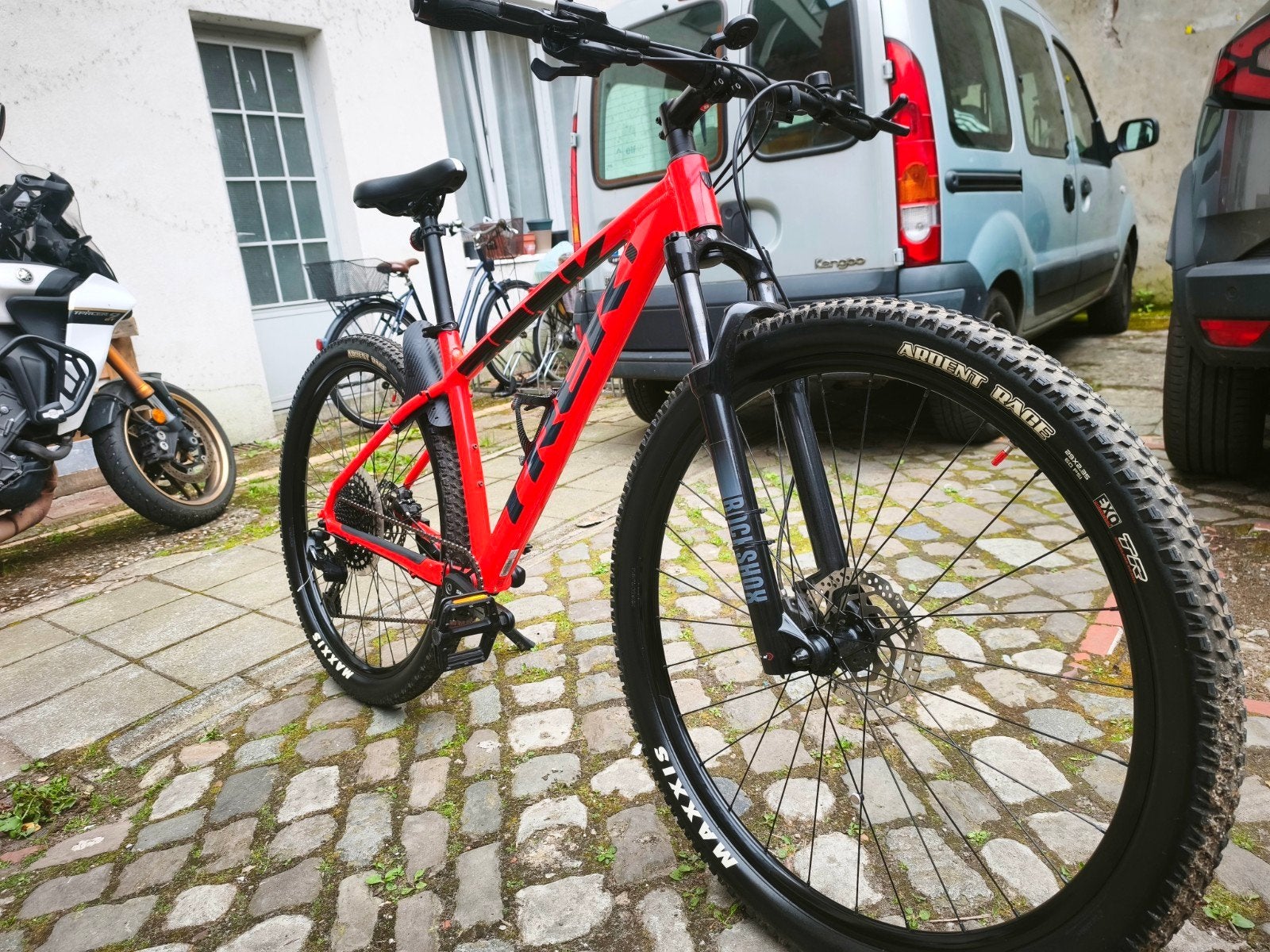 Velo VTT Trek Marlin 8, Enlèvement, Trek