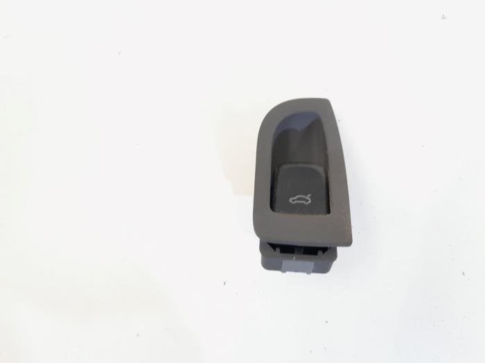Commutateur hayon d'un Audi A4, -, 3 mois de garantie, Audi, Utilisé
