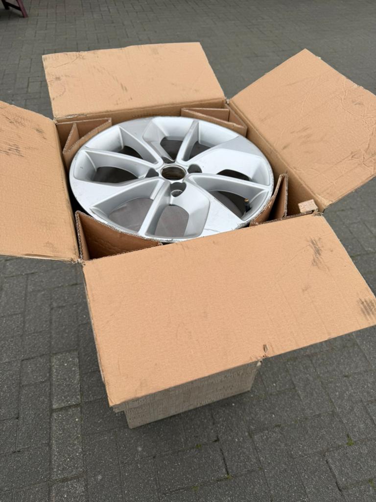 Renault clio velgen, Ophalen
