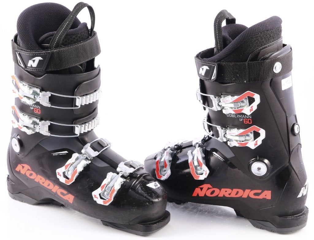 33; 34; 40,5; 41EU kinderskischoenen NORDICA DOBERMANN GP 60, Gebruikt, Verzenden, Schoenen, Carve