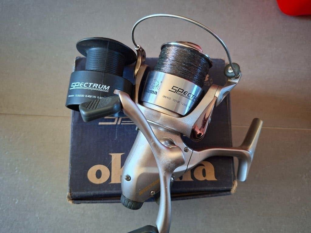 OKUMA SPB 50 vrijloopmolen, Sports nautiques & Bateaux, Enlèvement, Comme neuf, Moulinet