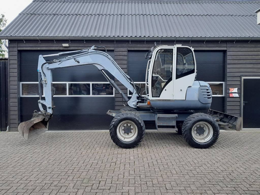 Messersi M60 Mobiele kraan 6 ton geen Takeuchi Neuson, Zakelijke goederen, Graafmachine