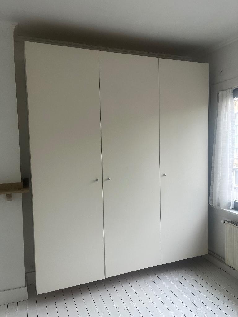Ingemaakte kleding kast wit, Huis en Inrichting, Kasten | Kleerkasten, 200 cm of meer, Zo goed als nieuw, 200 cm of meer, Overige houtsoorten