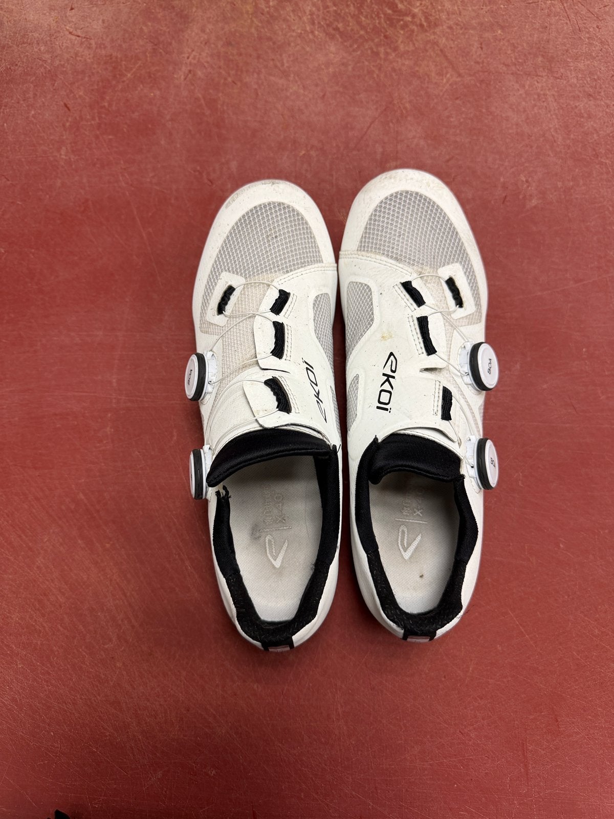 Koerschoenen, Ophalen of Verzenden, Zo goed als nieuw, Wit