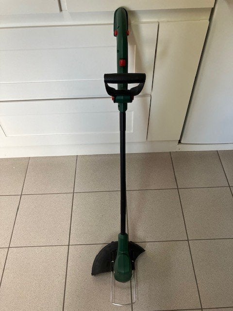 Bosch EasyGrassCut 18-230 accu trimmer 23cm, Tuin en Terras, Grastrimmers, Zo goed als nieuw, Accu, 10 tot 30 cm, Ophalen