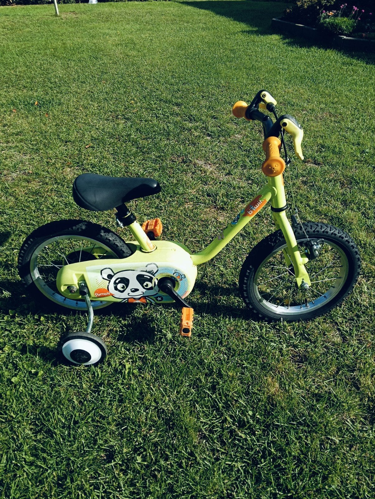 B'twin kinderfietsje 14 inch met zijwieltjes, Fietsen en Brommers, Ophalen, Zijwieltjes