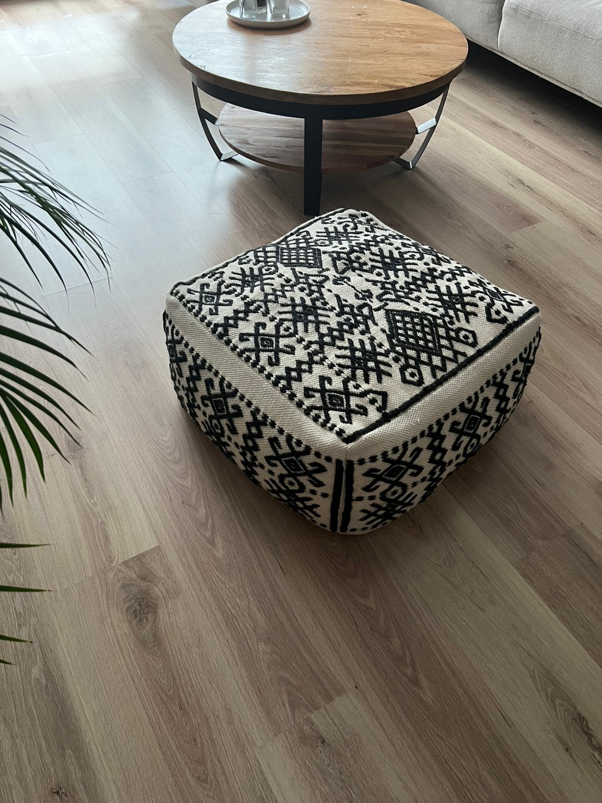 Pouf berbère laine Maison du monde, Enlèvement, Comme neuf