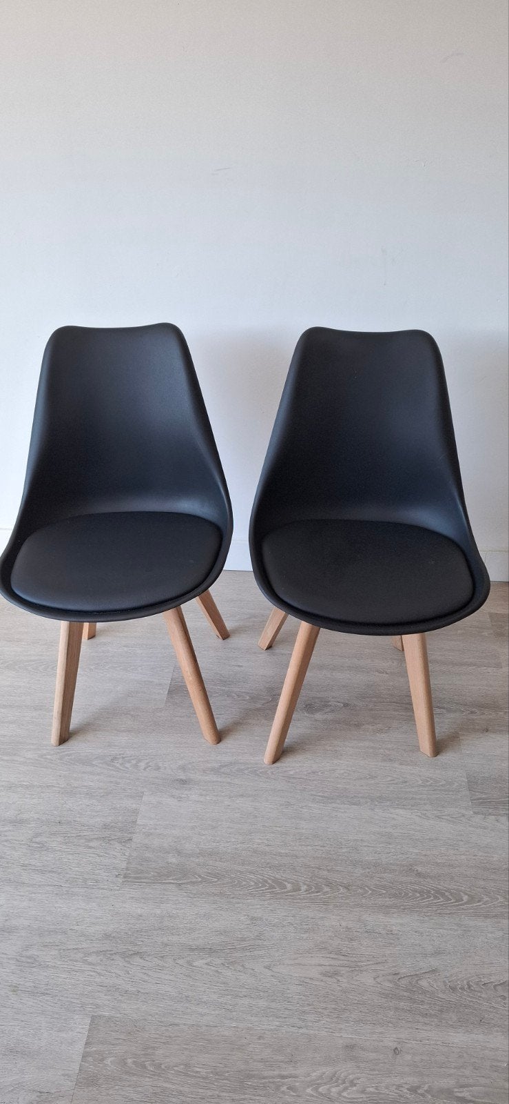 2 nieuwe zwarte stoelen, Maison & Meubles, Chaises, Bois, Comme neuf, Deux, Enlèvement