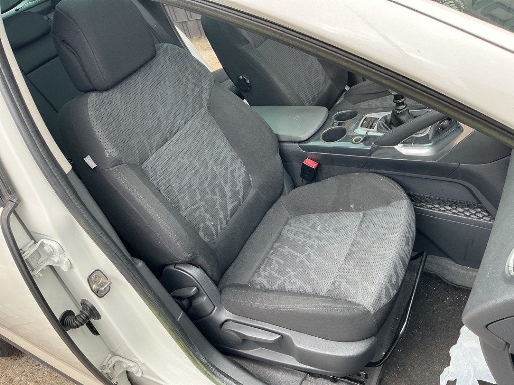 STOEL RECHTS VOOR Peugeot 3008 I (0U / HU) (01-2009/08-2016), Kontakt-peugeot@peugeot.com, Gebruikt, Peugeot Deutschland GmbH