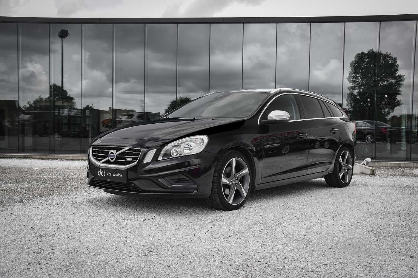 Volvo V60 1.6 D2 Powershift R Design Heated seats Cruise, Auto's, Automaat, Euro 5, Gebruikt, Zwart