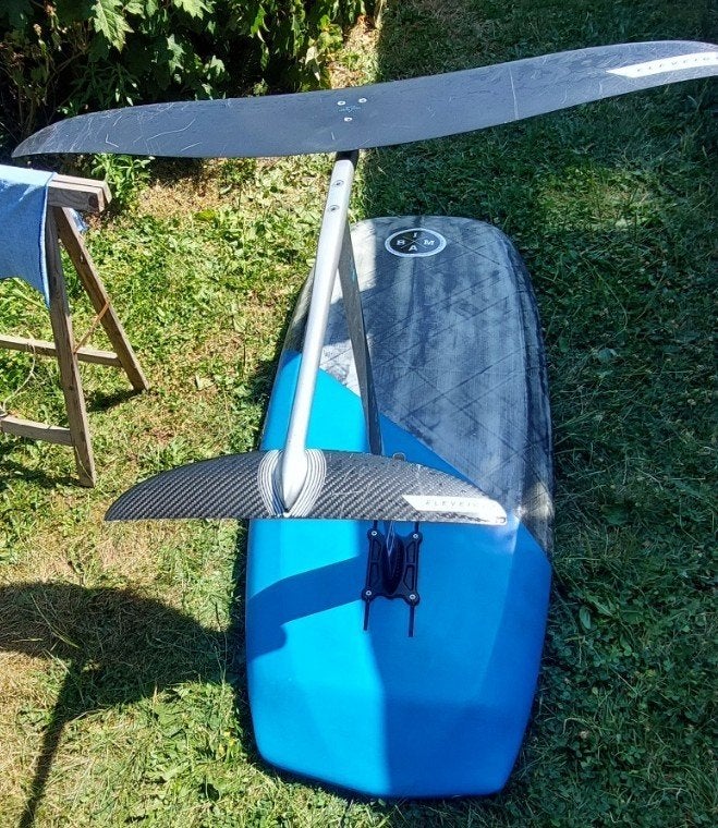 Kit de foil à ailes Elevight 2024 : idéal pour  débutants, Sports nautiques & Bateaux, Aile de surf, Enlèvement, Comme neuf, Ensemble de planche à voile