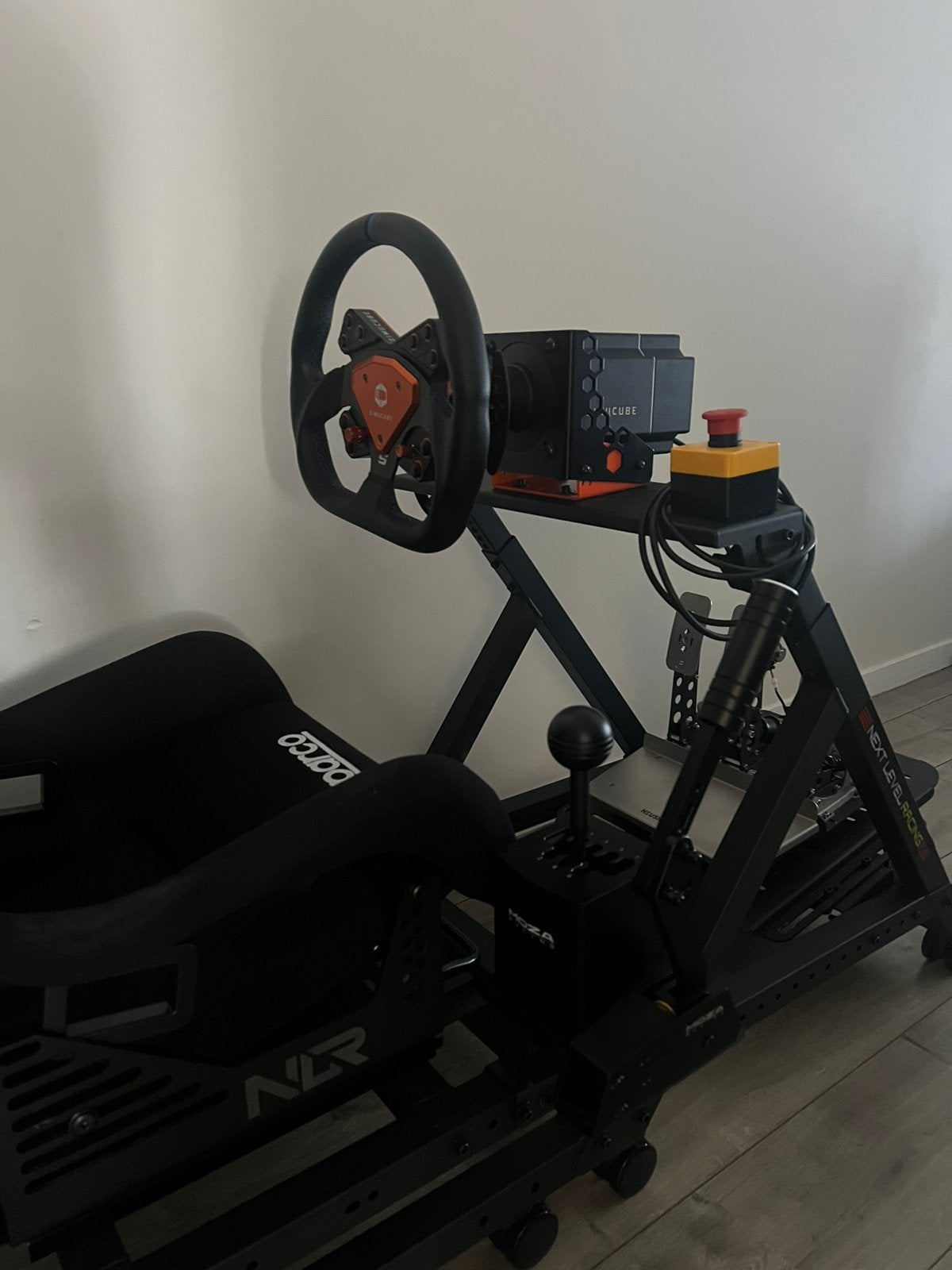 racing sim , simucube , heusinkveld , moza ,, Computers en Software, Joysticks, Ophalen, Zo goed als nieuw