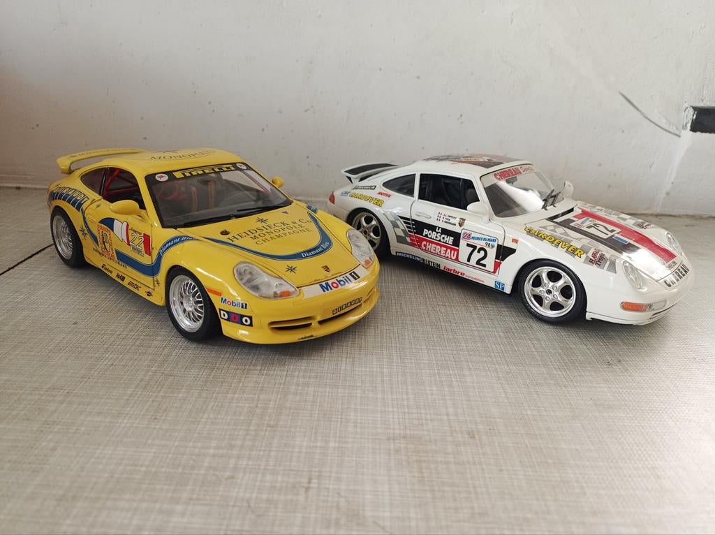 Porsche 911 racecars, Hobby en Vrije tijd, Modelauto's | 1:18, Ophalen of Verzenden, Burago