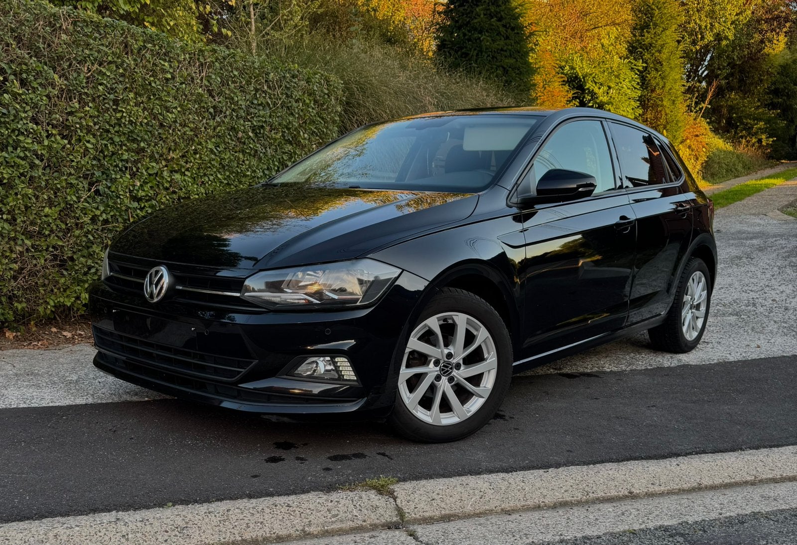 Volkswagen Polo 1.0 Benzine — 75 pk — Euro 6B, Auto's, Zwart, Leder, 5 deurs, Particulier