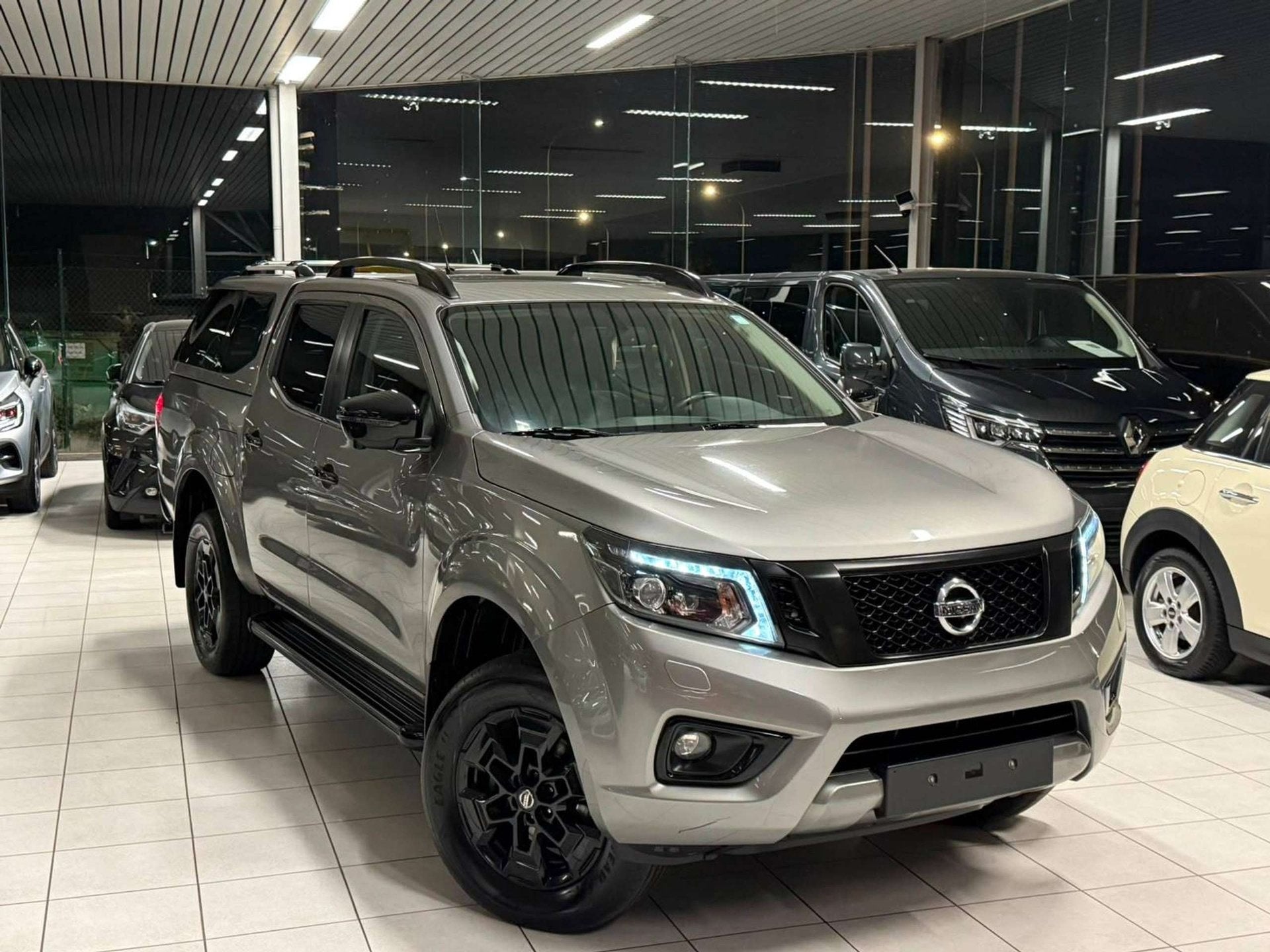 Nissan Navara Alpha 4x4 Auto. DoubleCabine Utilitaire, Autos, Autres modèles, Achat, Entreprise, Autres couleurs