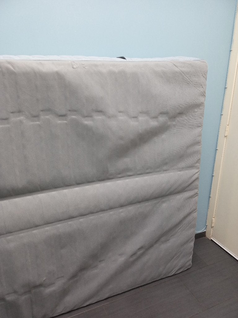 MATELAS 200 X 160 X 20, Enlèvement, Utilisé